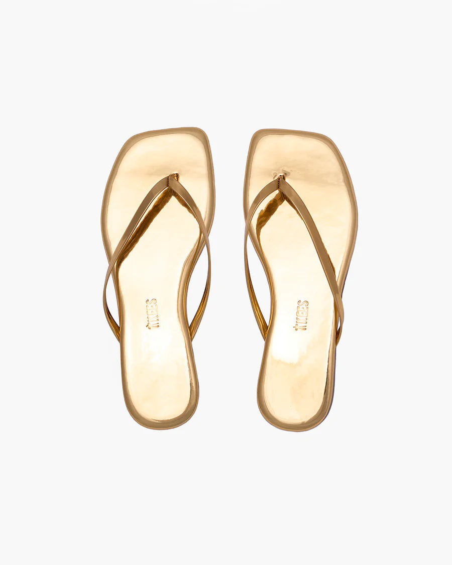 Square Toe Lily Mirror